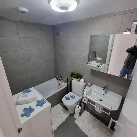 Апартаменти Beautiful New In Естепона